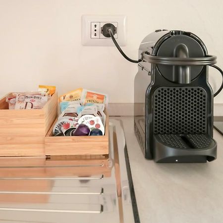 Quattro Stanze @ Quattro Vie Apartment Крема Екстериор снимка