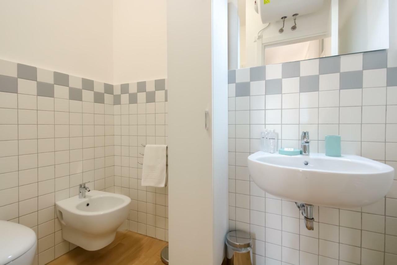 Quattro Stanze @ Quattro Vie Apartment Крема Екстериор снимка
