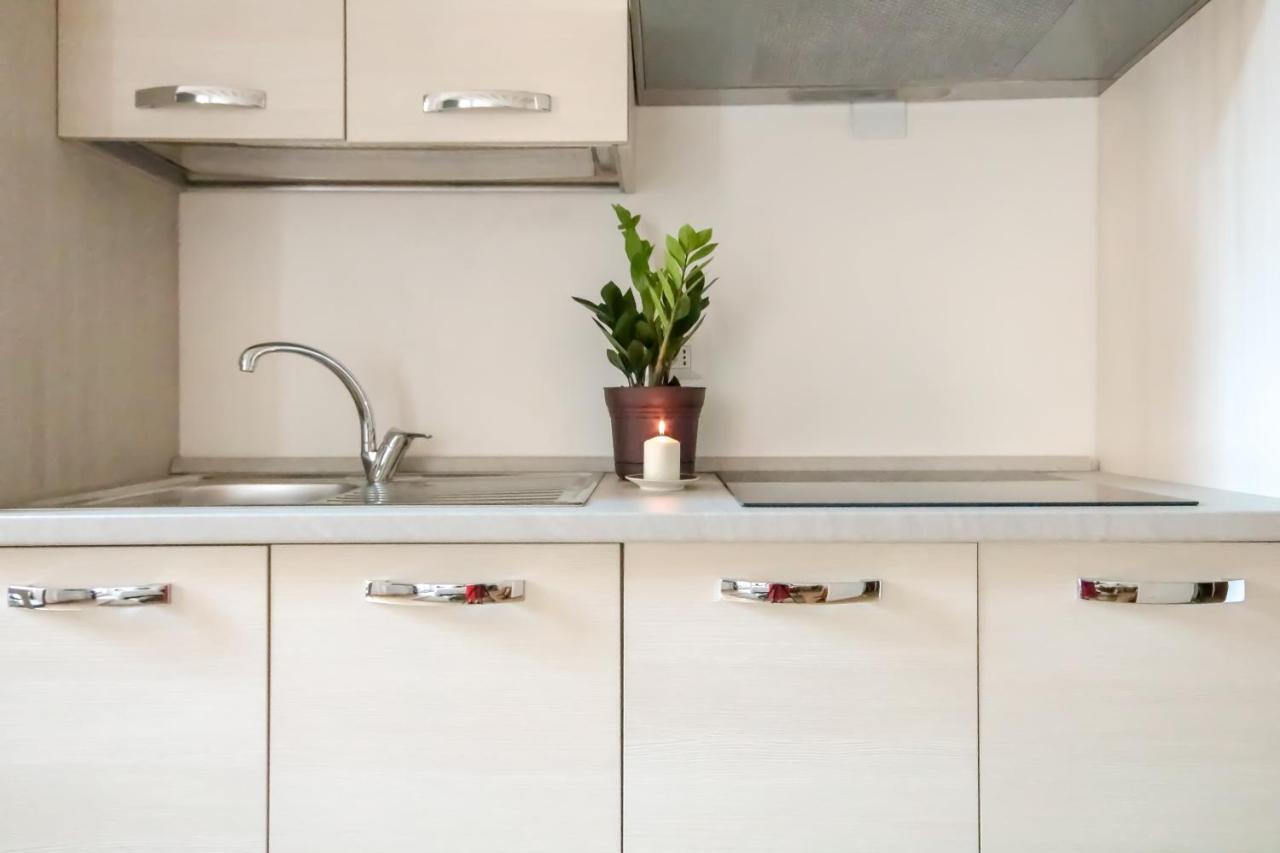 Quattro Stanze @ Quattro Vie Apartment Крема Екстериор снимка